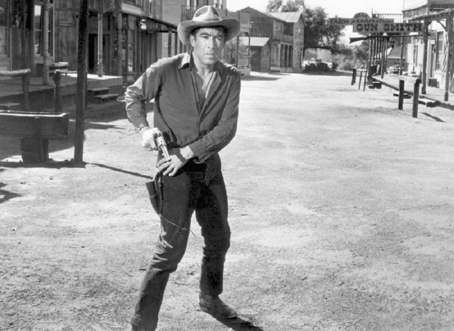 Anthony Quinn Height