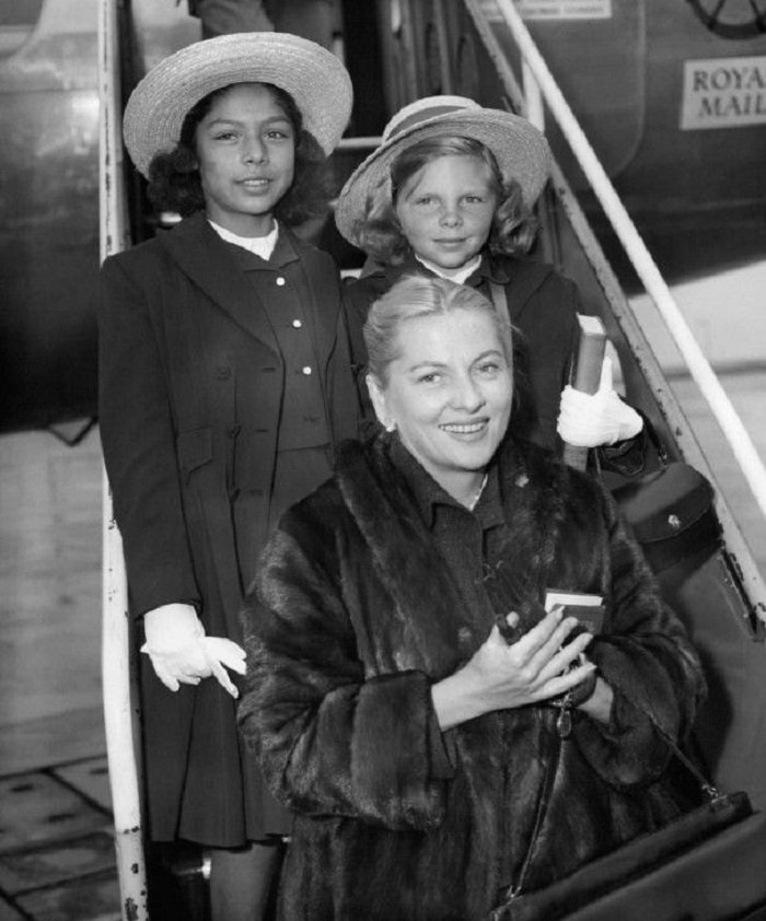 Joan Fontaine family