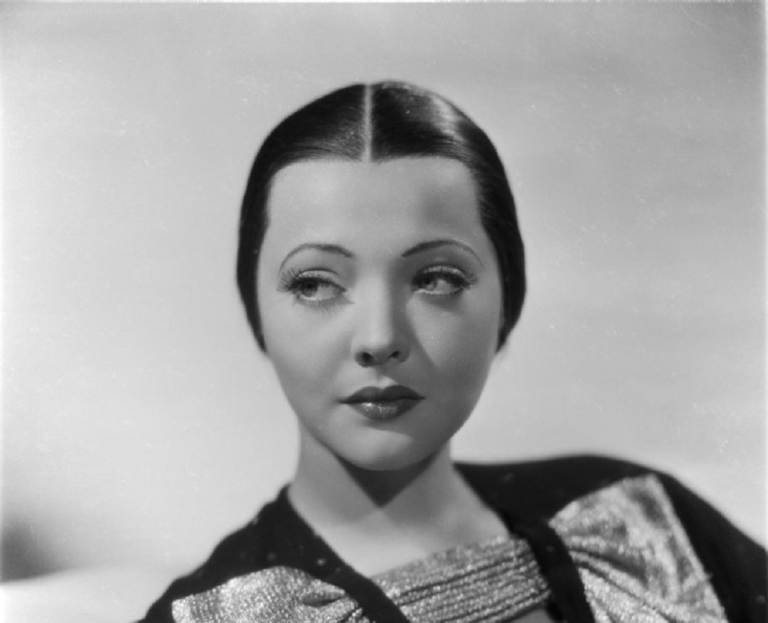 Sylvia Sidney Net Worth, Bio, Age, Height, Religion, Education - World ...