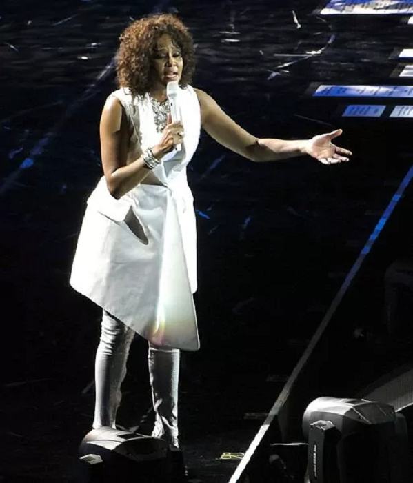 Whitney Houston Height