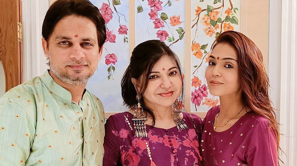 Alka Yagnik Family