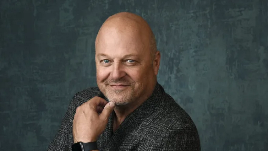 Michael Chiklis