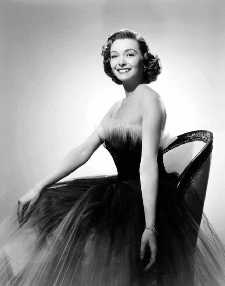 Patricia Neal Height