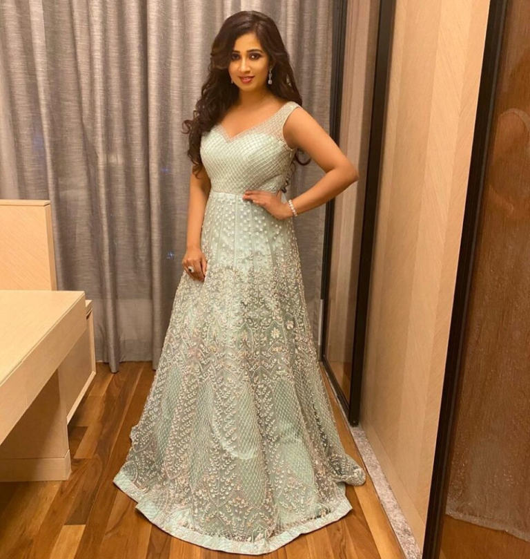 Shreya Ghoshal - Height, Weight, Personal Life, Career, Vital Stats ...