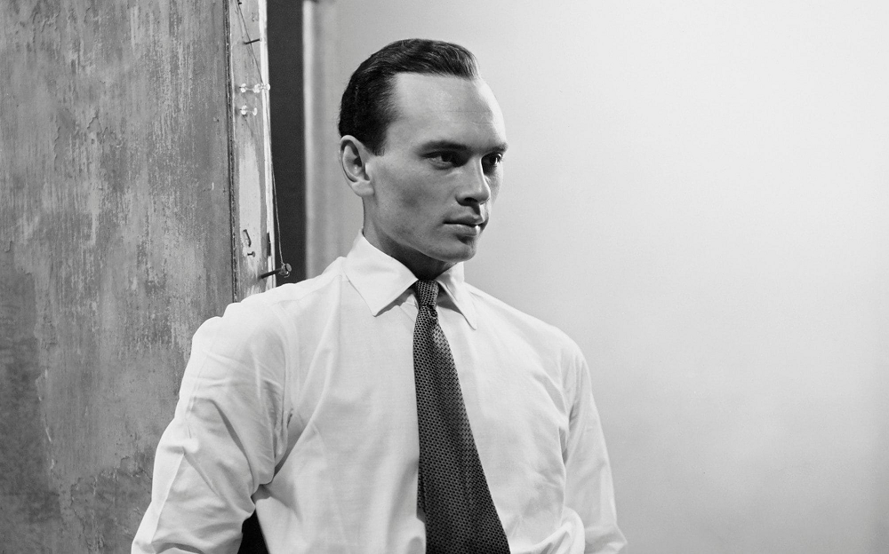 Yul Brynner Height