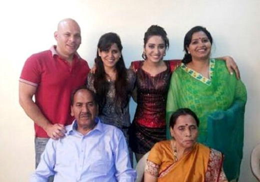 Asha Negi Family