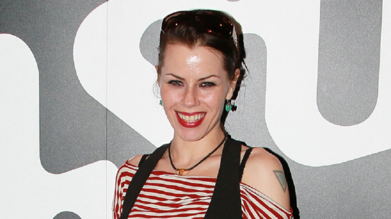 Fairuza Balk World: Revealing Weight, Age, Husband, Biography, Family ...