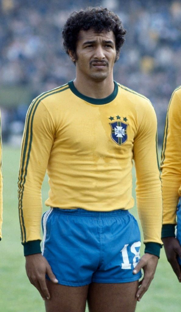 Gilberto Alves career