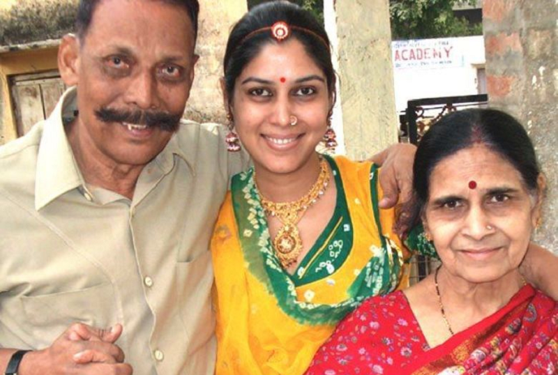 Sakshi Tanwar Family