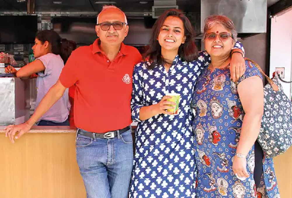 Shraddha Srinath Family