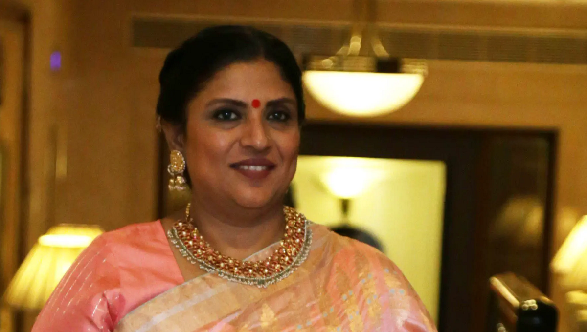 Sripriya Biography, Career, Personal Life, Physical Characteristics