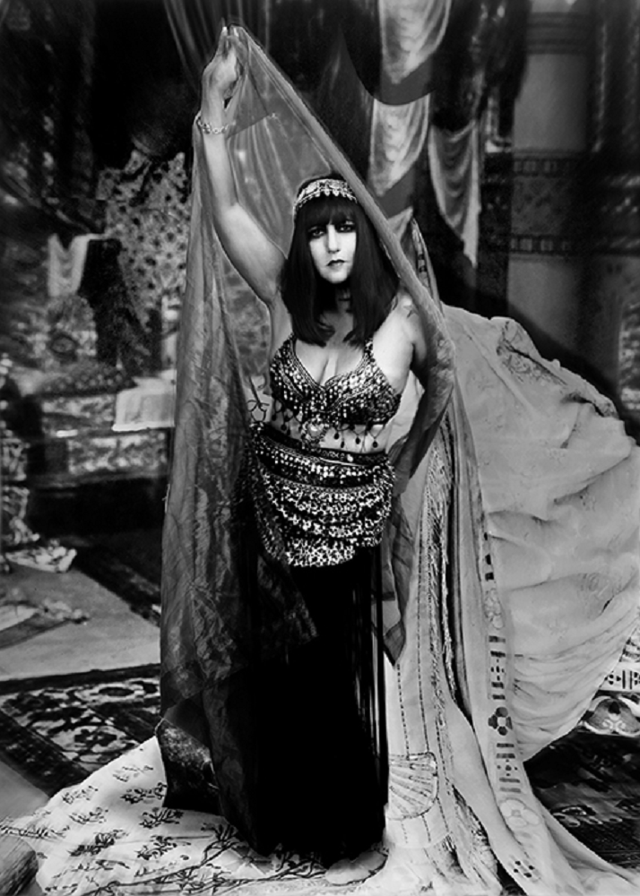 Theda Bara Height